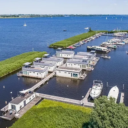 Botel 2 Bedroom Lovely Ship In